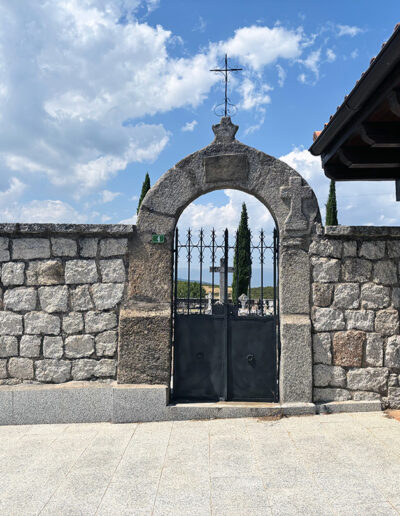 Cementerio de Robledillo de la Jara